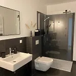 Apartmenthaus Schwingewiesen 7 *