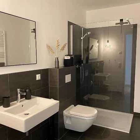 Apartmenthaus Schwingewiesen 7 *